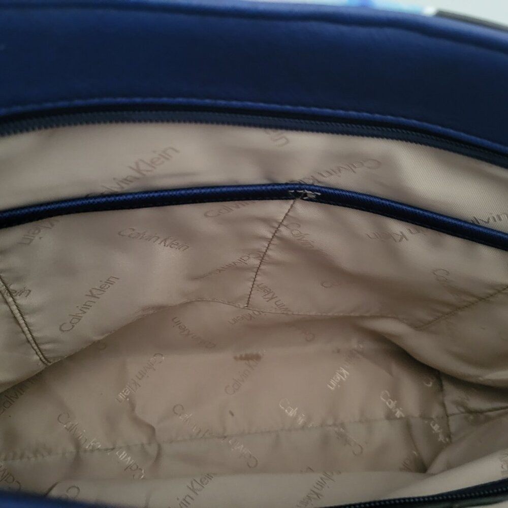 Calvin Klein, Shoulder Bag, Blue Chevron Striped - Picture 4 of 4